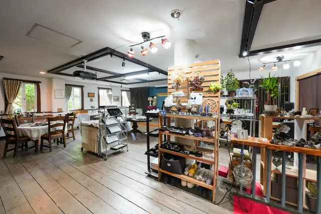 Relaxation Salon Syu-Syuly(シュシュリ)【パワーストーンのお店】の店内